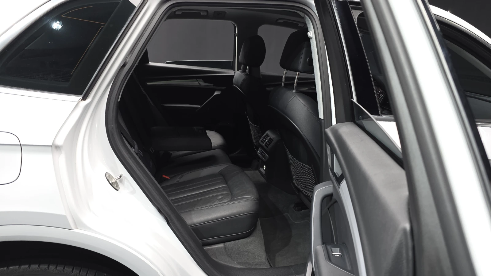Audi Q5 45 TFSI quattro* HUD* ЕЛ. БАГАЖНИК* КРАЙНА ЦЕНА, снимка 12 - Автомобили и джипове - 56133720
