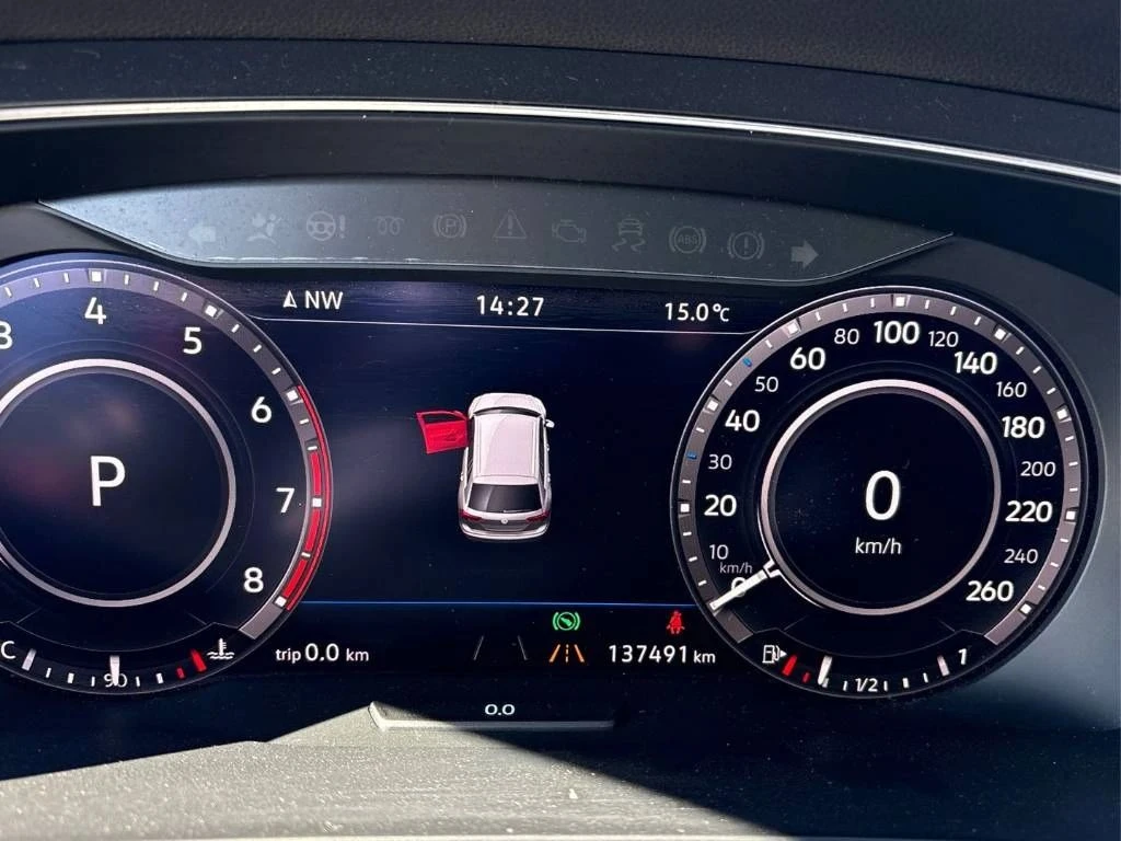 VW Tiguan, снимка 5 - Автомобили и джипове - 56685700