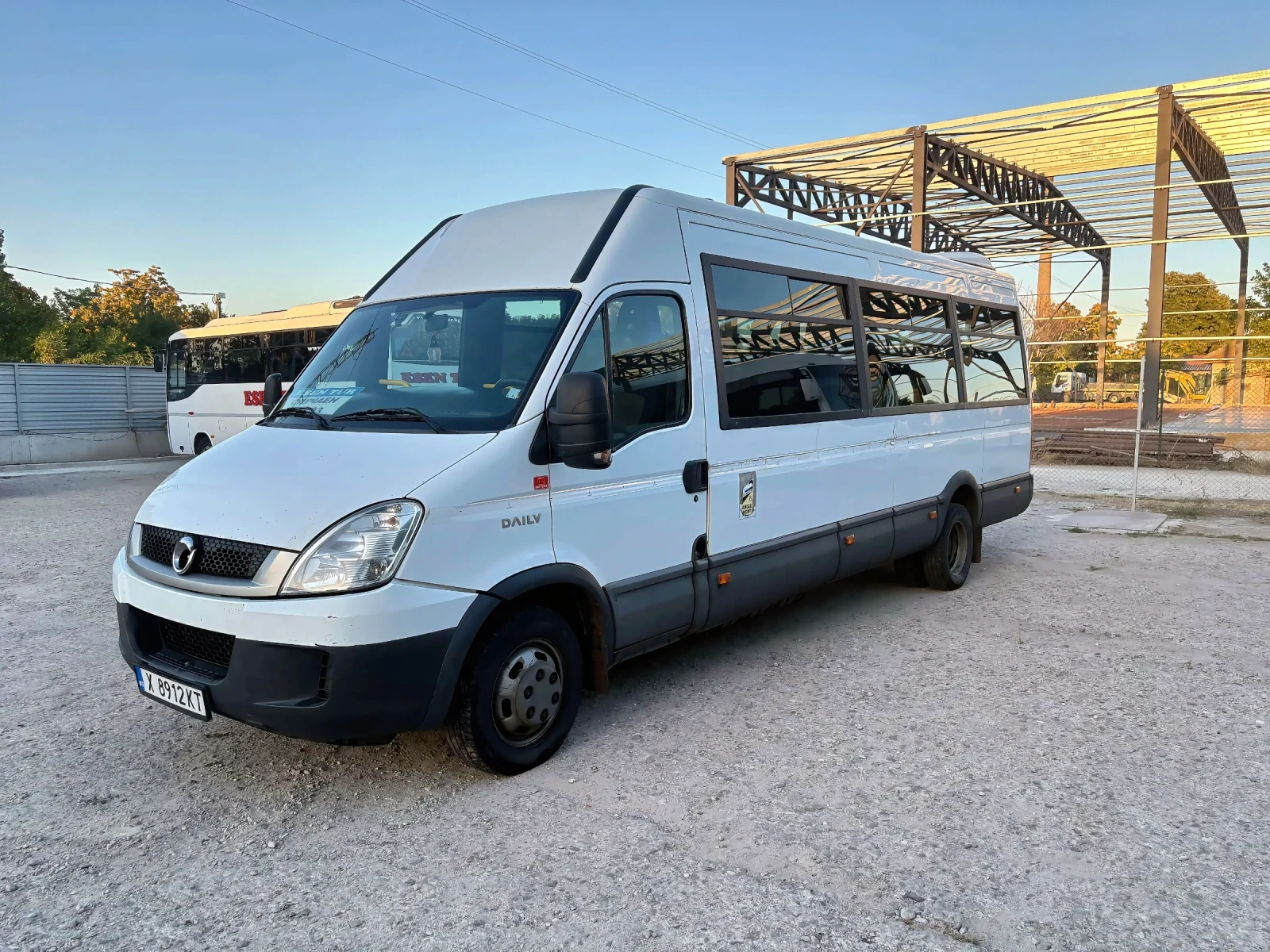 Iveco Daily, снимка 2 - Бусове и автобуси - 56197214