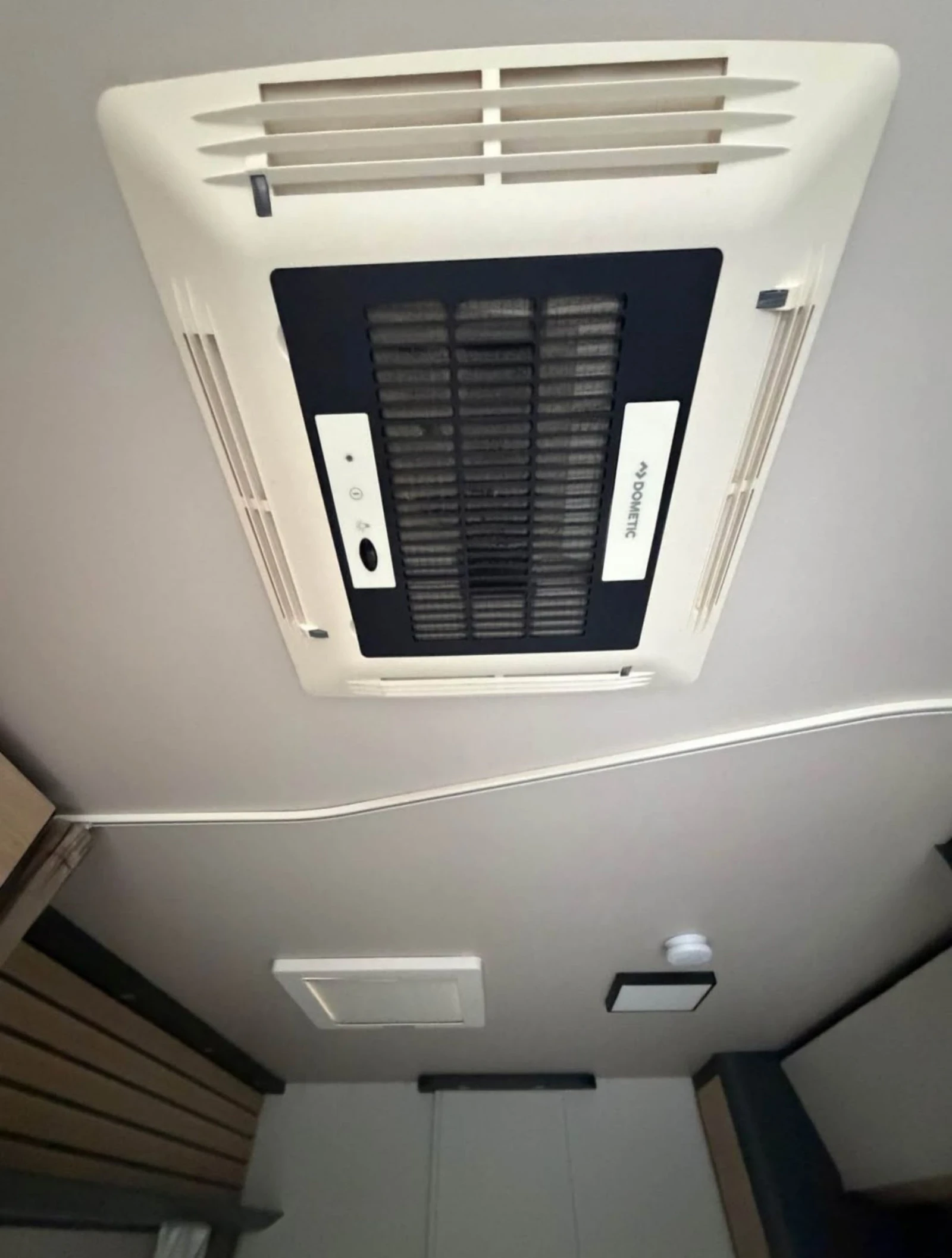 �������� Hobby Maria 660 | Mobile.bg � ����������� 8
