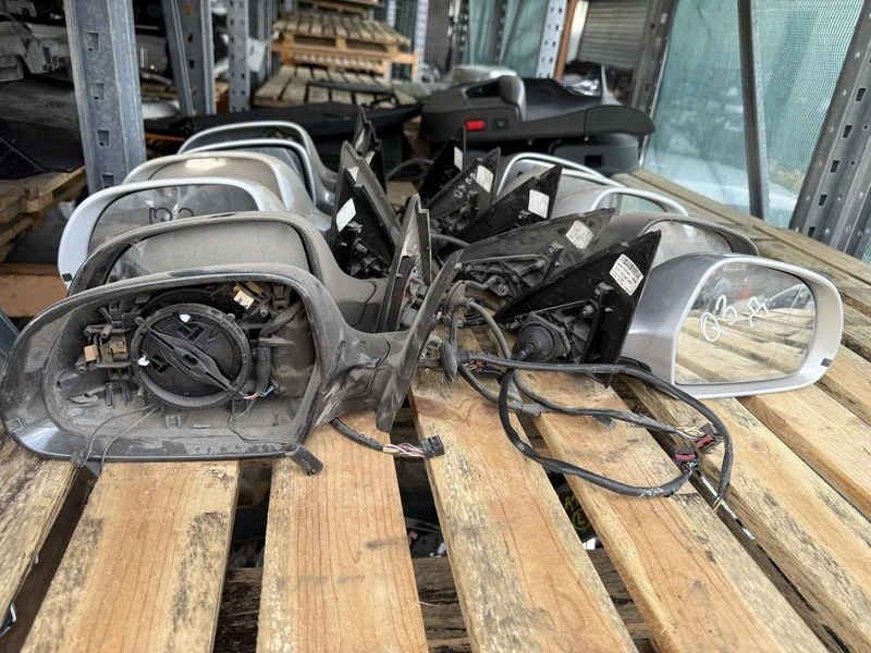 Странично огледало Ауди AUDI Q3 обикновенни,затъмняване 8U1857409 8U1857410