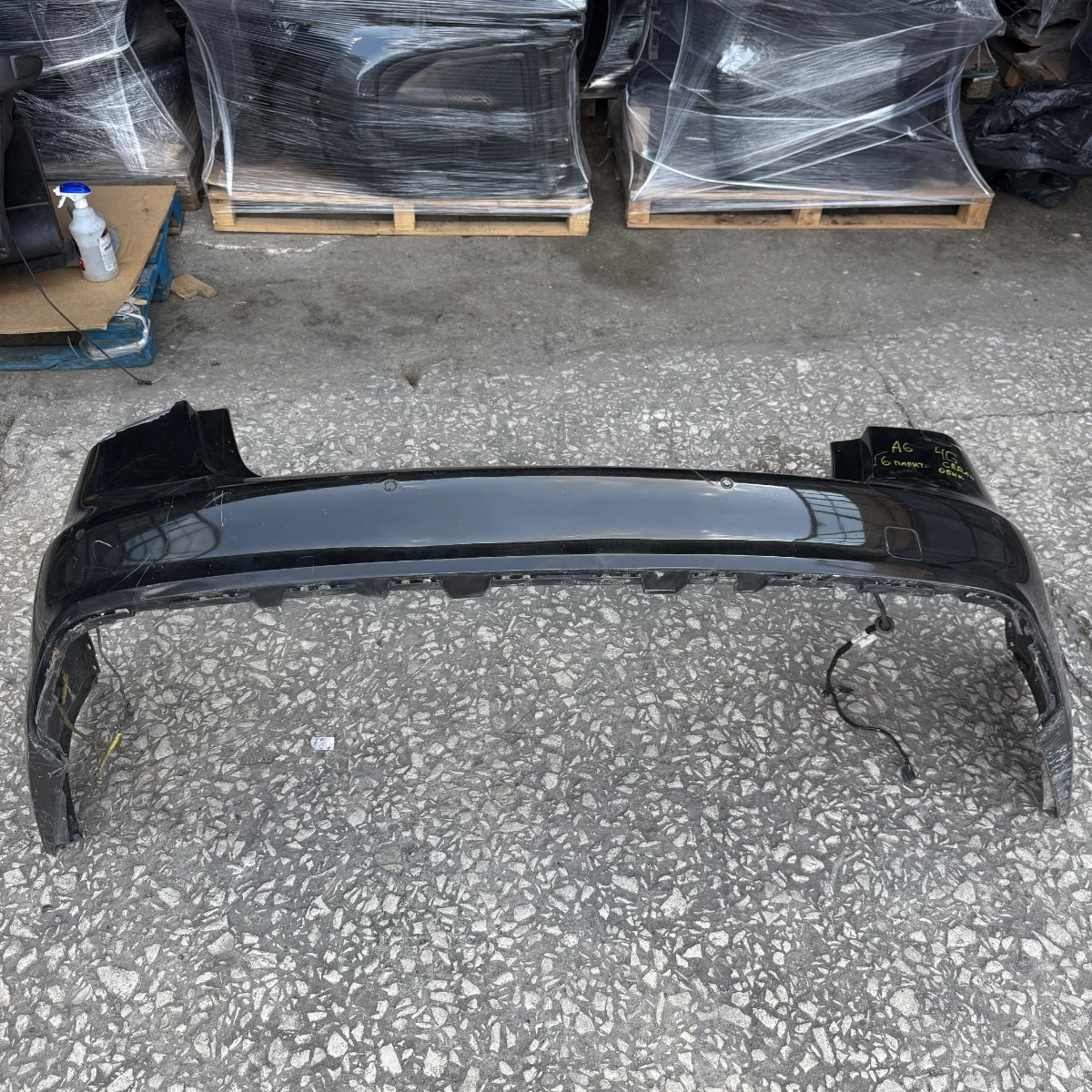 Задна броня за Audi A6 4G Седан 6 парктроника 4G0807511 ном 28 4G5807511-28-39
