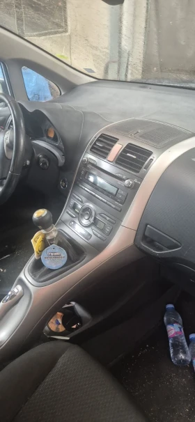 Toyota Auris Лек, снимка 5