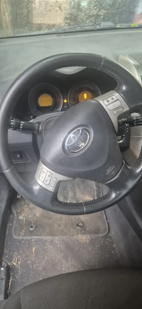 Toyota Auris Лек, снимка 4