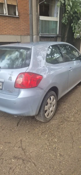 Toyota Auris Лек, снимка 2