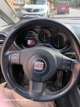 Seat Leon - 2500 € / 4889.57 лв. - 94747859 10