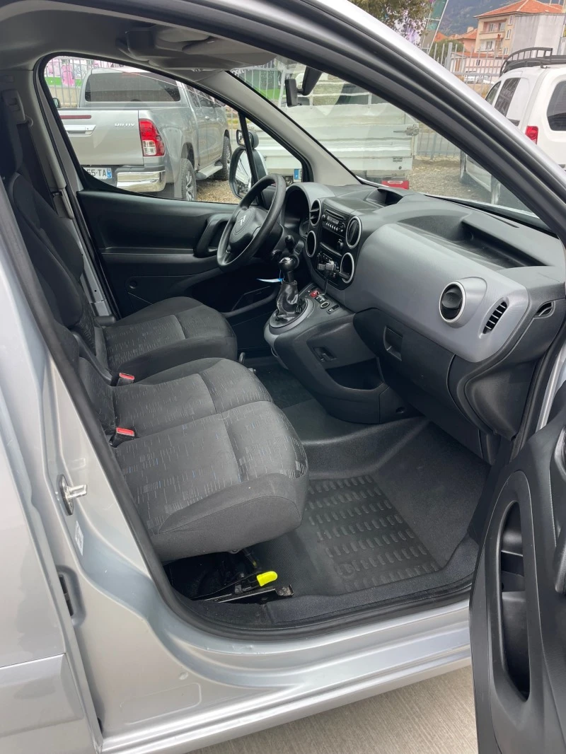 Citroen Berlingo 1.6 HDI КЛИМА, снимка 5 - Автомобили и джипове - 46895165