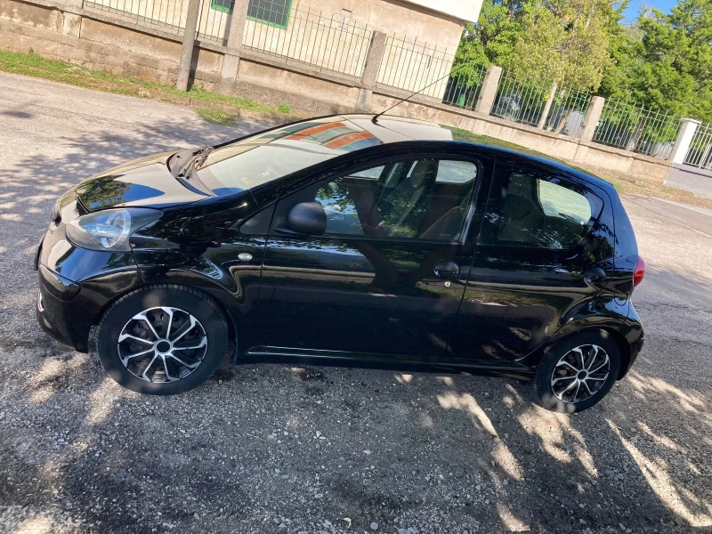 Toyota Aygo, снимка 13 - Автомобили и джипове - 47336173