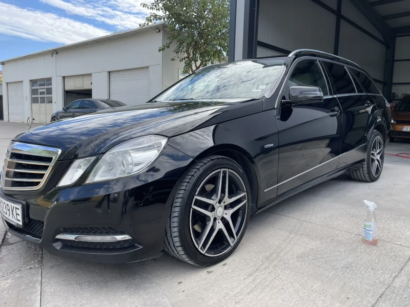 Mercedes-Benz E 220, снимка 4 - Автомобили и джипове - 47534094