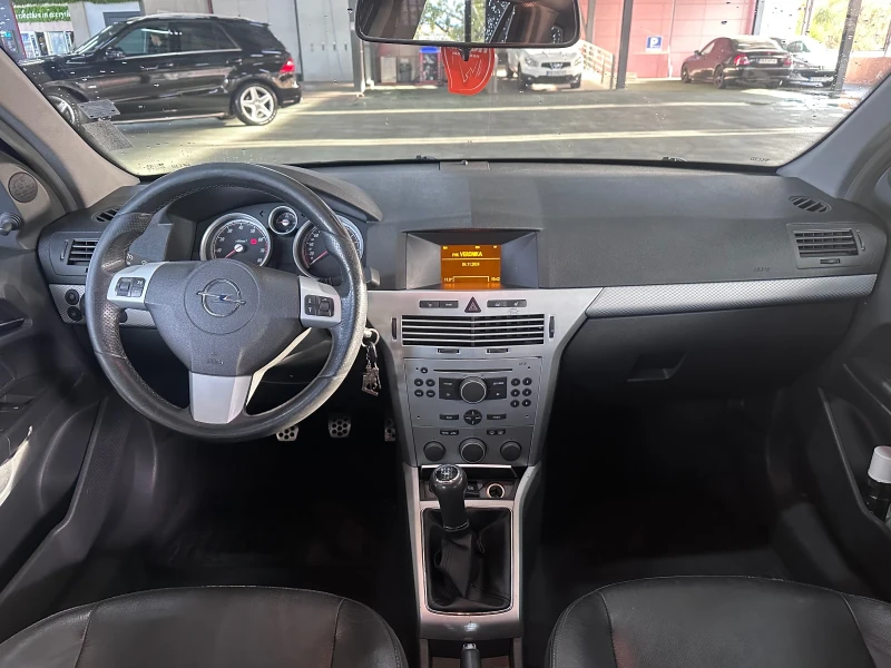 Opel Astra 2.0T, снимка 9 - Автомобили и джипове - 47837828