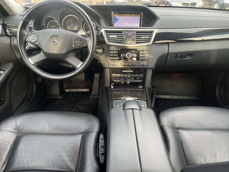 Mercedes-Benz E 350 4MATIC, снимка 10 - Автомобили и джипове - 49537546