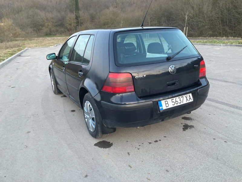 VW Golf, снимка 4 - Автомобили и джипове - 48923364