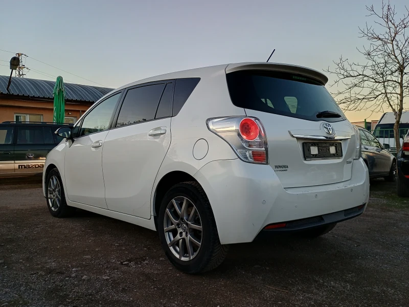 Toyota Verso 2.0, снимка 5 - Автомобили и джипове - 49577467