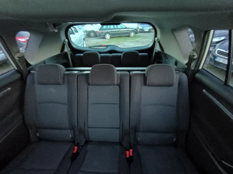 Toyota Verso 2.0, снимка 14 - Автомобили и джипове - 49577467