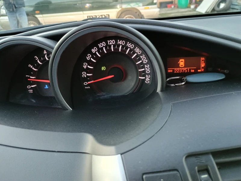 Toyota Verso 2.0, снимка 13 - Автомобили и джипове - 49577467