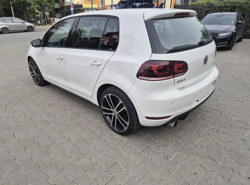 VW Golf, снимка 3 - Автомобили и джипове - 51628834