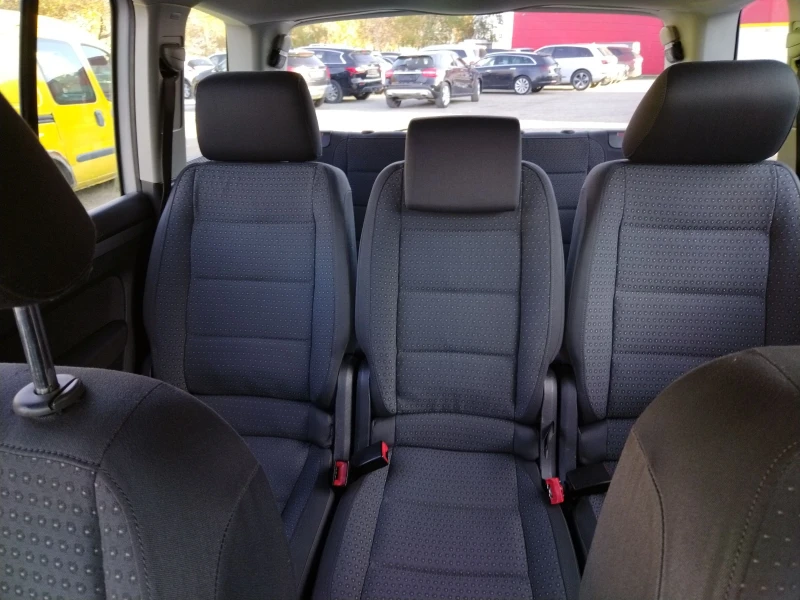 VW Touran 1.9TDI, 7 места, темпомат, 6 скорости , снимка 15 - Автомобили и джипове - 52426057