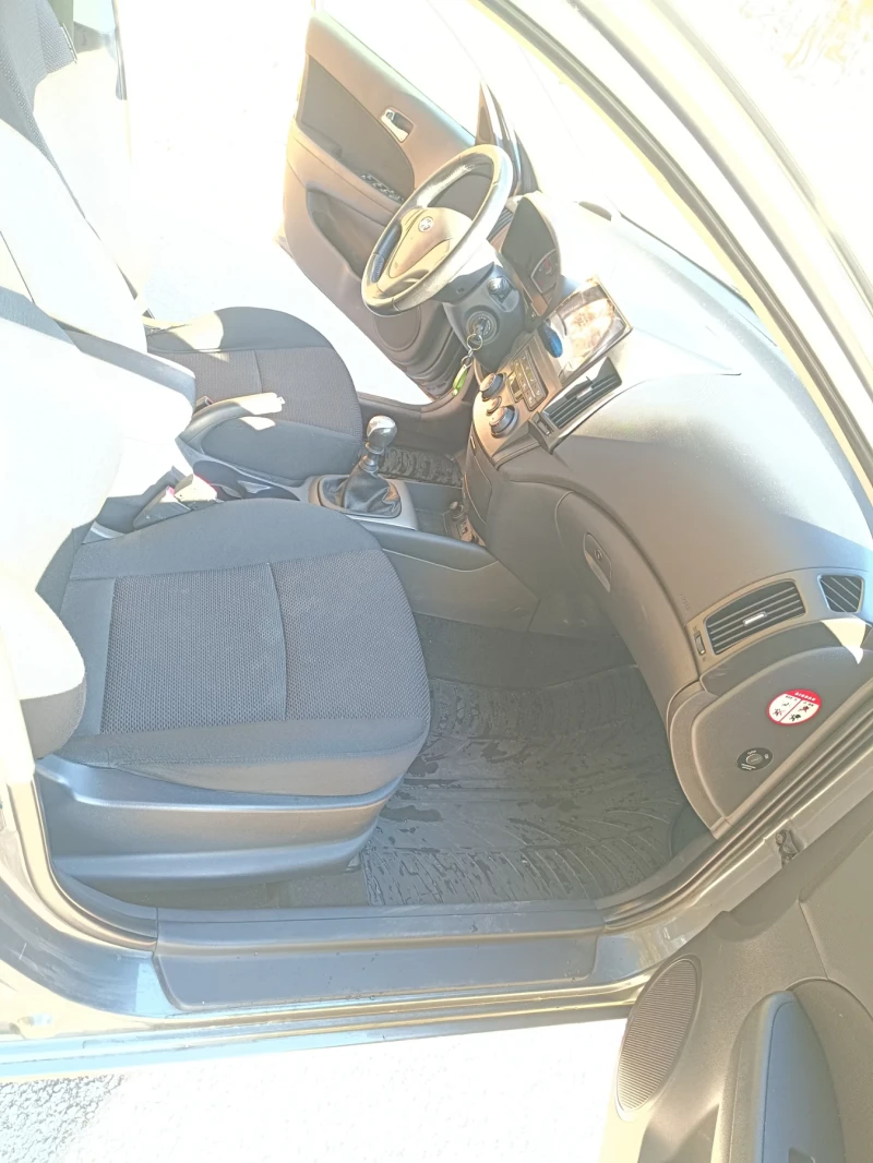 Hyundai I30, снимка 11 - Автомобили и джипове - 52771623