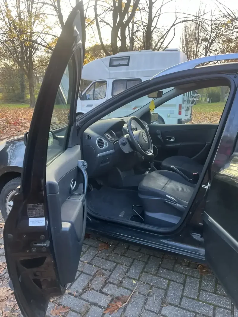 Renault Clio 1.2 16v t, снимка 4 - Автомобили и джипове - 52828232