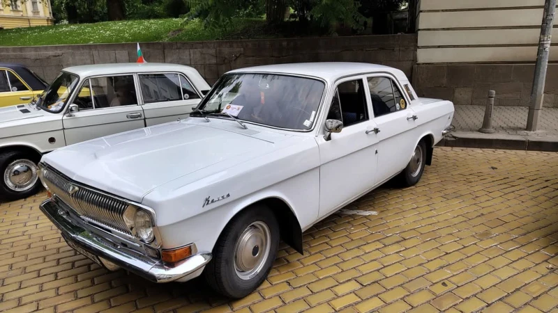 Volga 24 Газ 24 , снимка 7 - Автомобили и джипове - 53581135