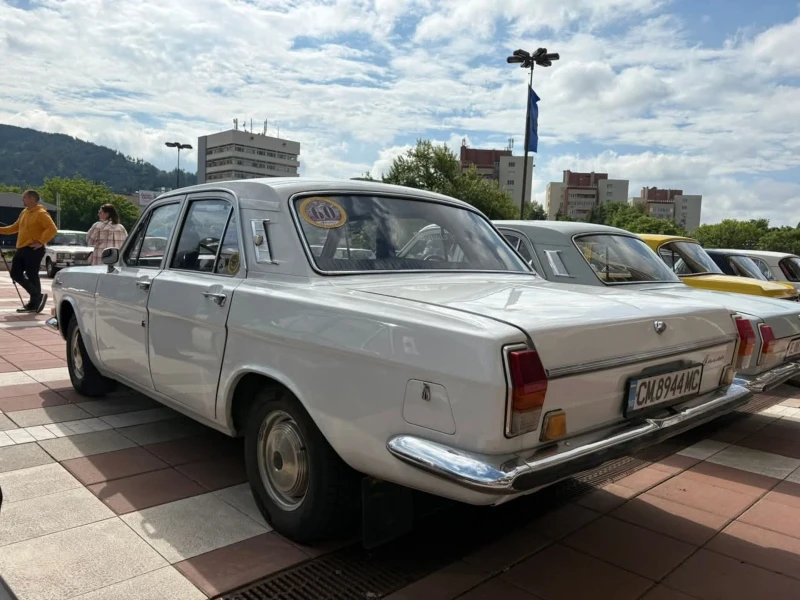 Volga 24 Газ 24 , снимка 10 - Автомобили и джипове - 53581135
