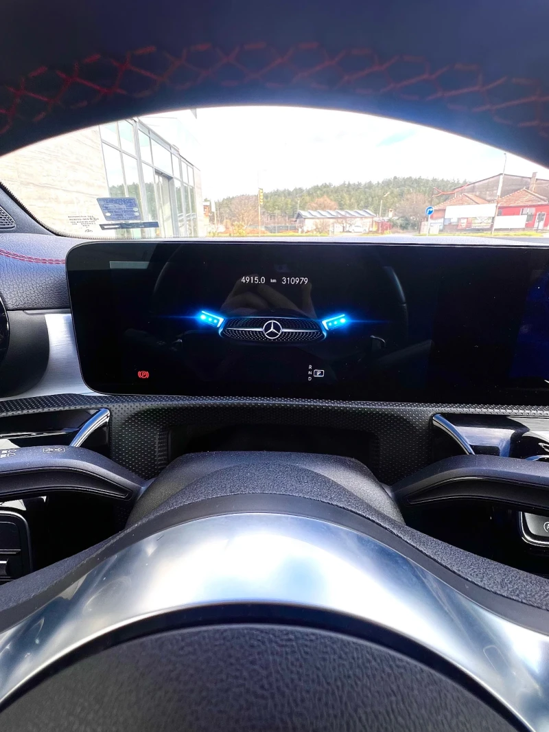 Mercedes-Benz CLA 200, снимка 12 - Автомобили и джипове - 53585100