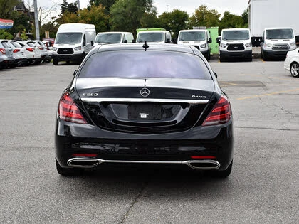 Mercedes-Benz S 560 * АВТО КРЕДИТ* ЦЕНА ДО БГ * СЕРВИЗНА ИСТОРИЯ *  - изображение 3