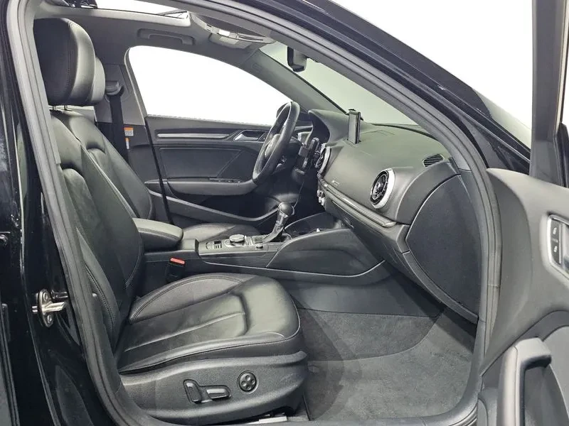 Audi A3 2.0 TFSI, снимка 11 - Автомобили и джипове - 54139577