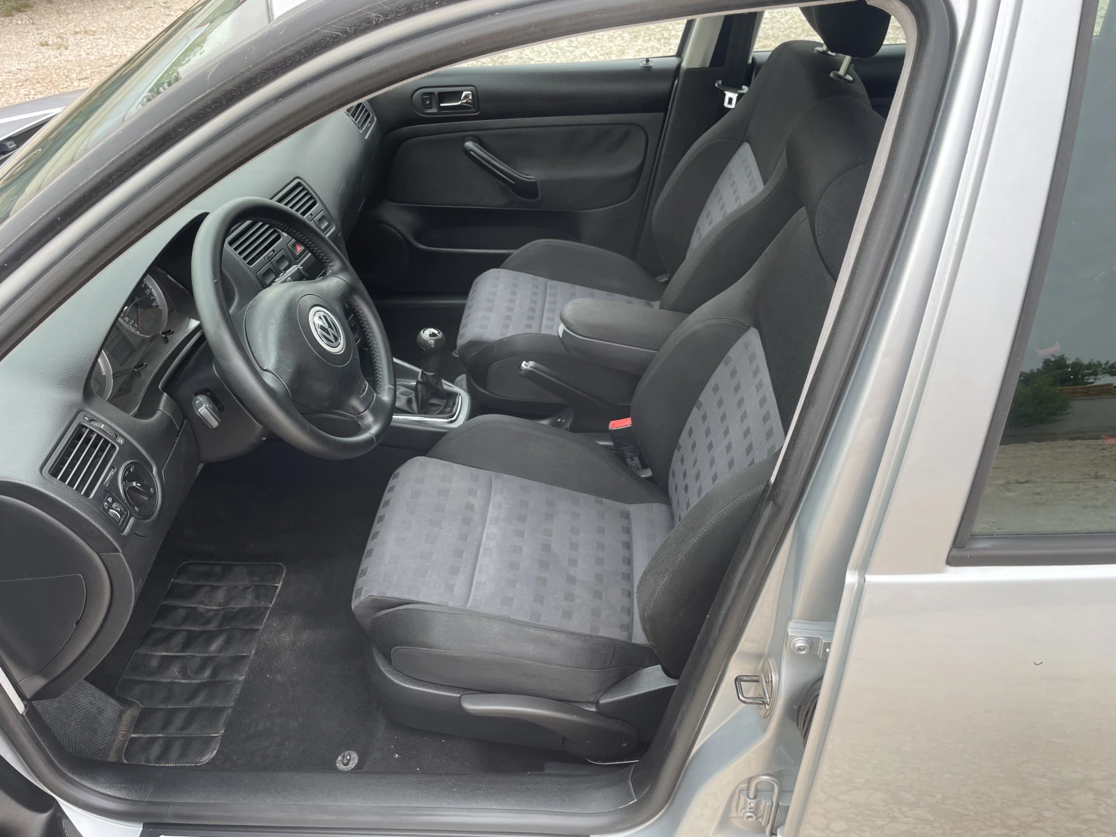 VW Golf 1, 9TDI-101кс-GL-КЛИМАТРОНИК-2006г. | Mobile.bg — изображение 12