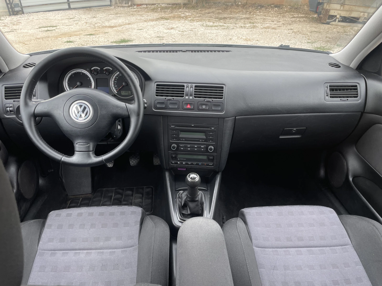 VW Golf 1, 9TDI-101кс-GL-КЛИМАТРОНИК-2006г. | Mobile.bg — изображение 14