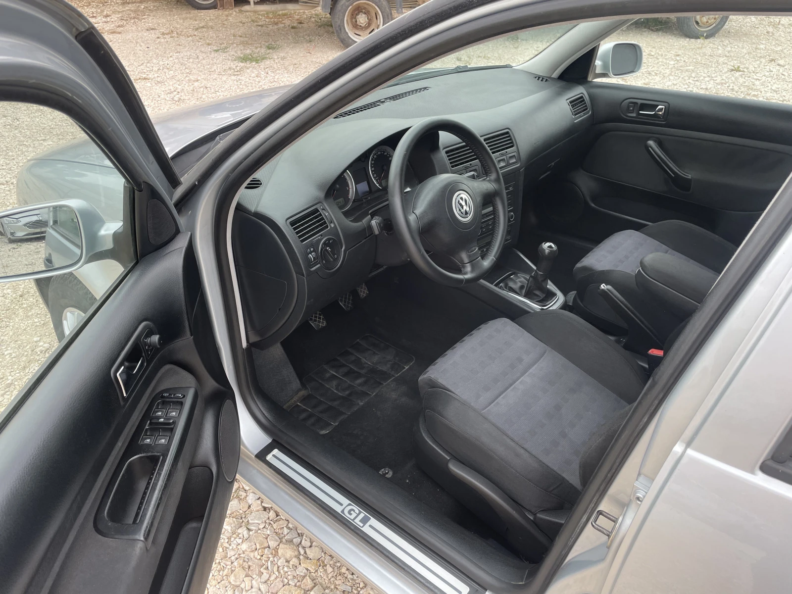 VW Golf 1, 9TDI-101кс-GL-КЛИМАТРОНИК-2006г. | Mobile.bg — изображение 11
