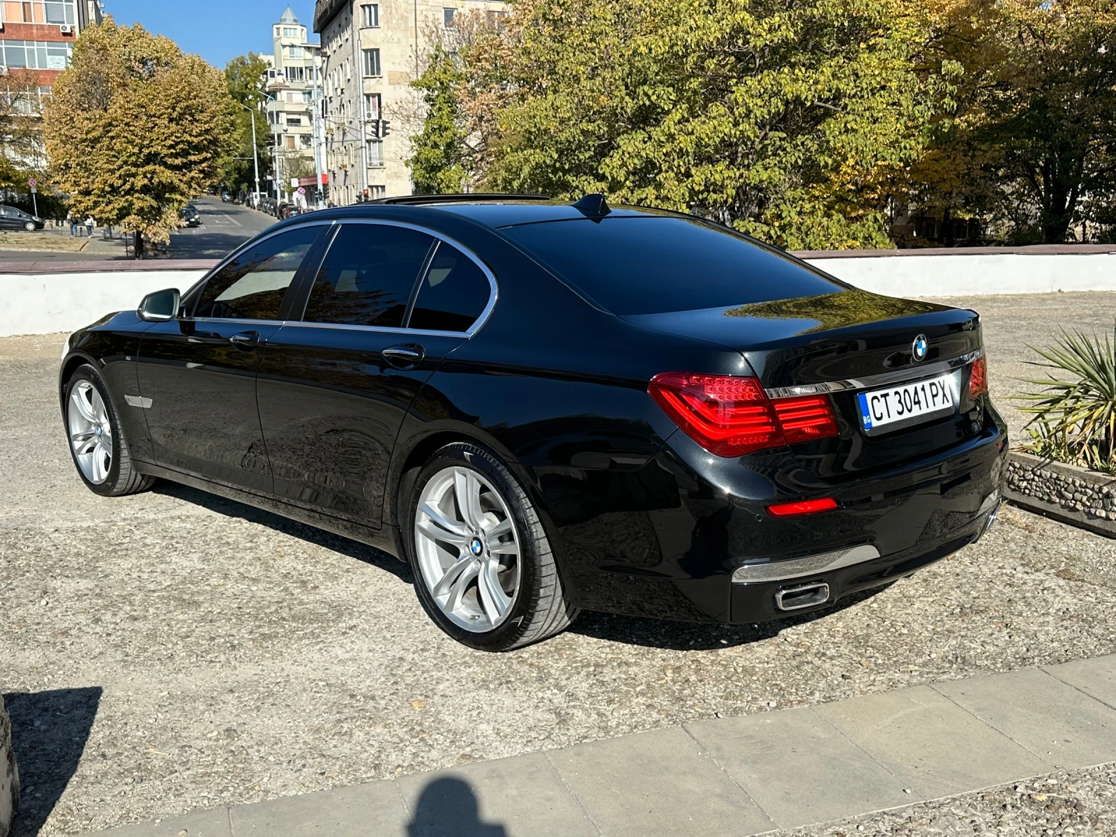 BMW 740 M xDrive / 360 / LED / Harman Kardon/ Soft Close - изображение 4