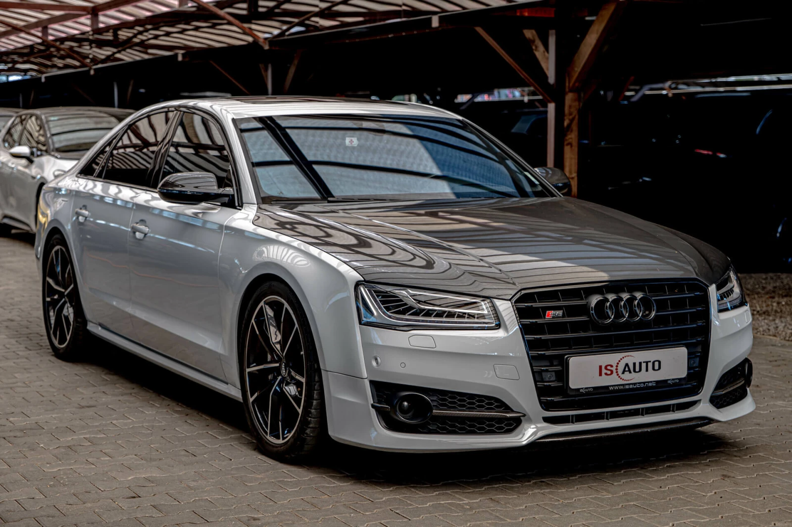 Audi S8 PLUS/EXCLUSIVE/HuD/Night/Обдухване/Керамика/BOSE - изображение 2