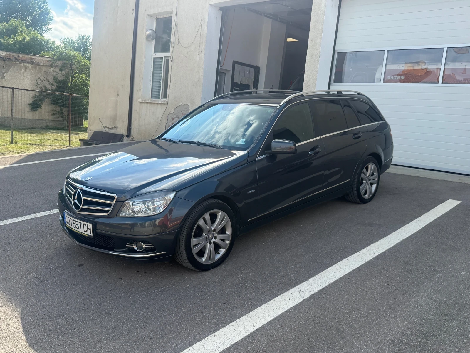 Mercedes-Benz C 350  - изображение 4