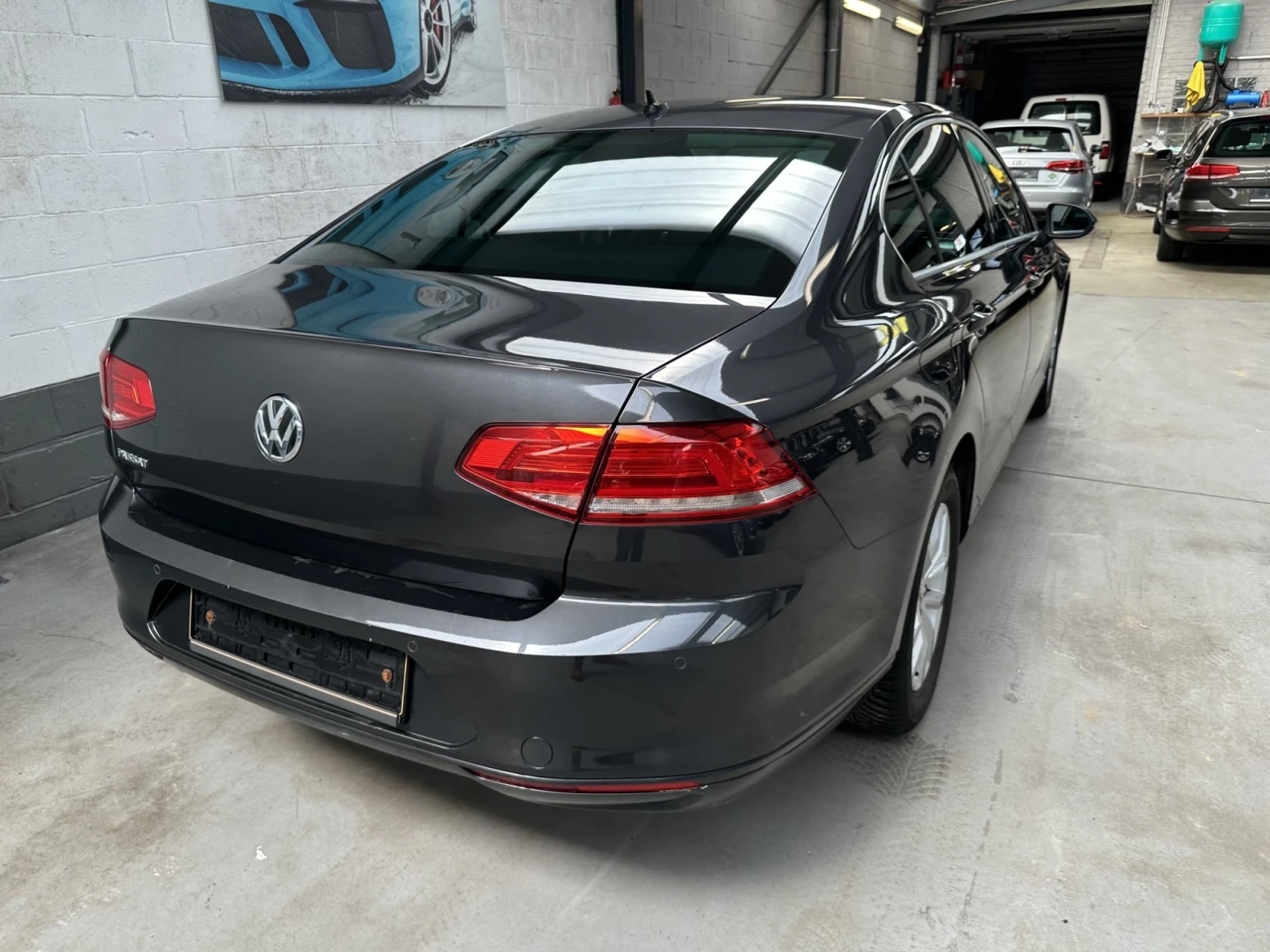 VW Passat COMFORTLINE BUSINESS - AUTOMATIC - LEATHER - DISTR - изображение 3