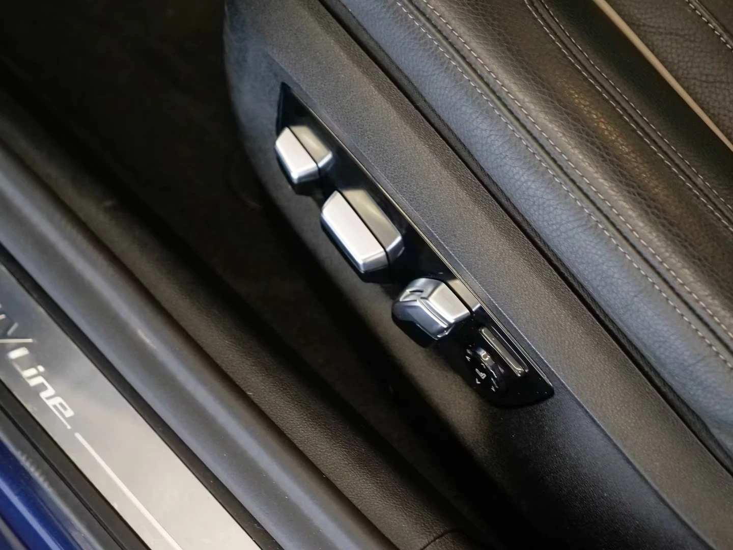 BMW 540 LUXURY/340HP/LASER/MEMO/HUD/AHK/CAM/NAVI/274g | Mobile.bg   13