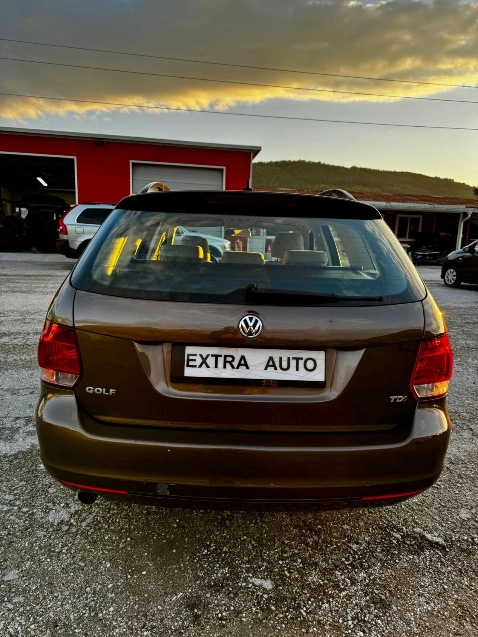 VW Golf VI, 1.6TDI, АВТОМАТ, КЛИМАТРОНИК  - изображение 3