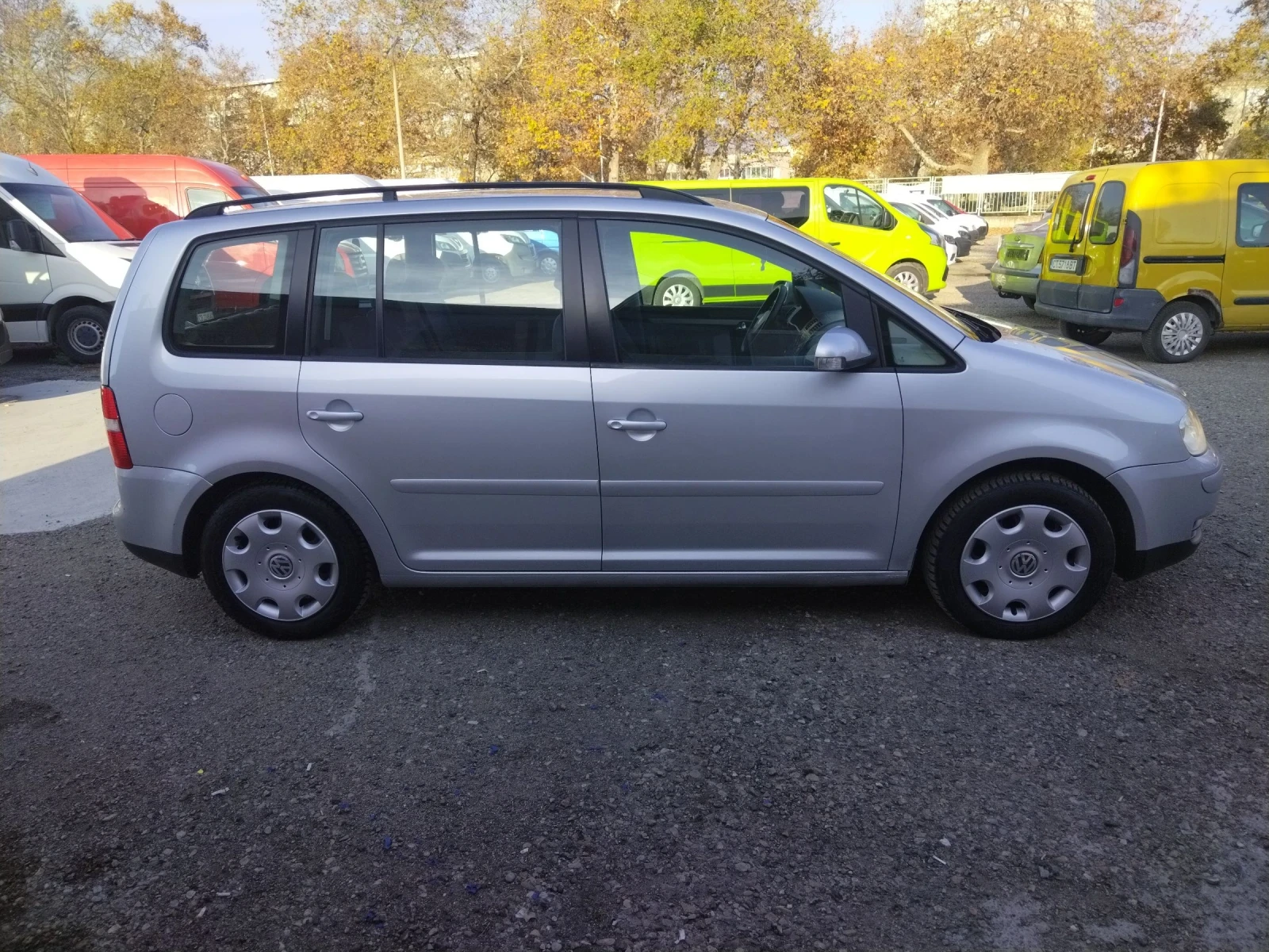 VW Touran 1.9TDI, 7 места, темпомат, 6 скорости  - изображение 8