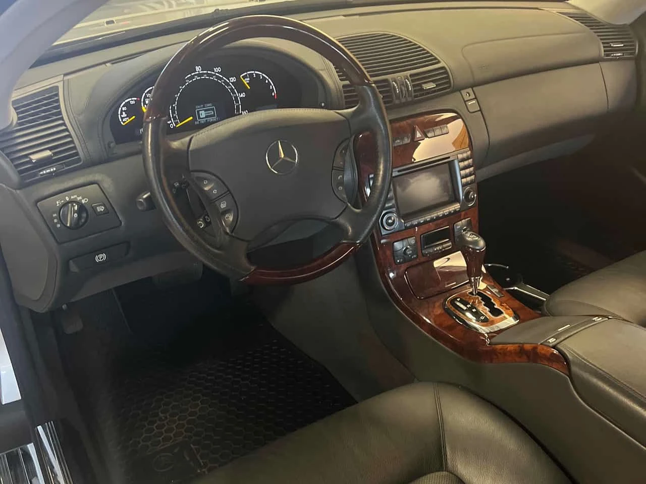 Mercedes-Benz CL * 5.0L * CARFAX * ЦЕНА ДО БГ - изображение 5