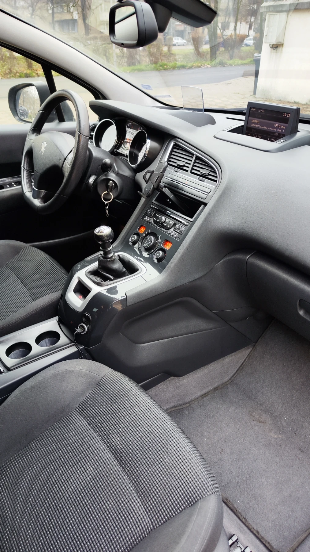 Peugeot 5008 1.6 HDI , снимка 4 - Автомобили и джипове - 53754776