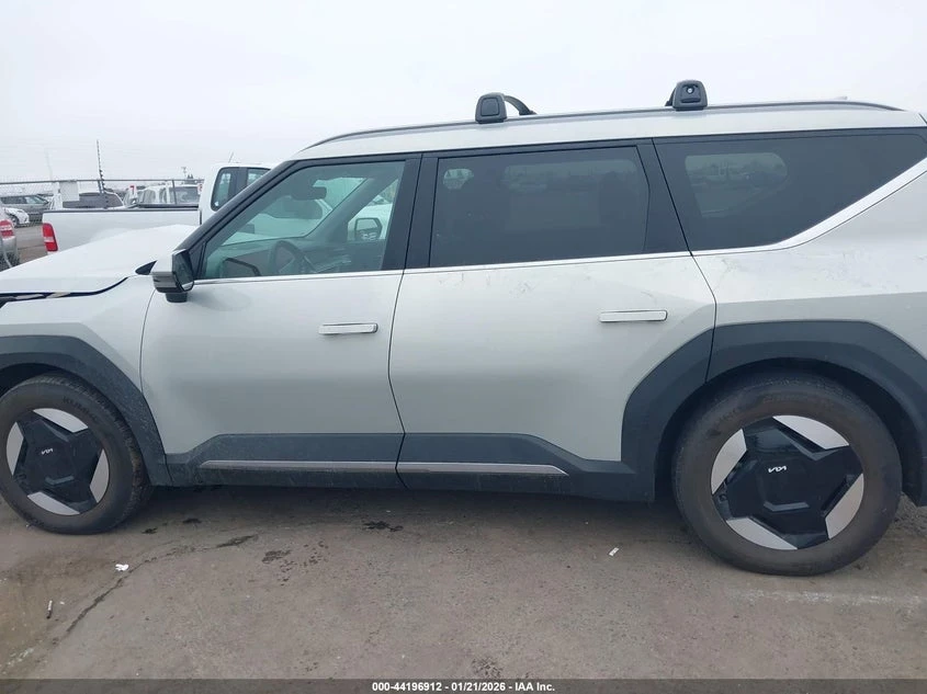 Kia EV9 WIND | ЦЕНА ДО БЪЛГАРИЯ | , снимка 14 - Автомобили и джипове - 53813000