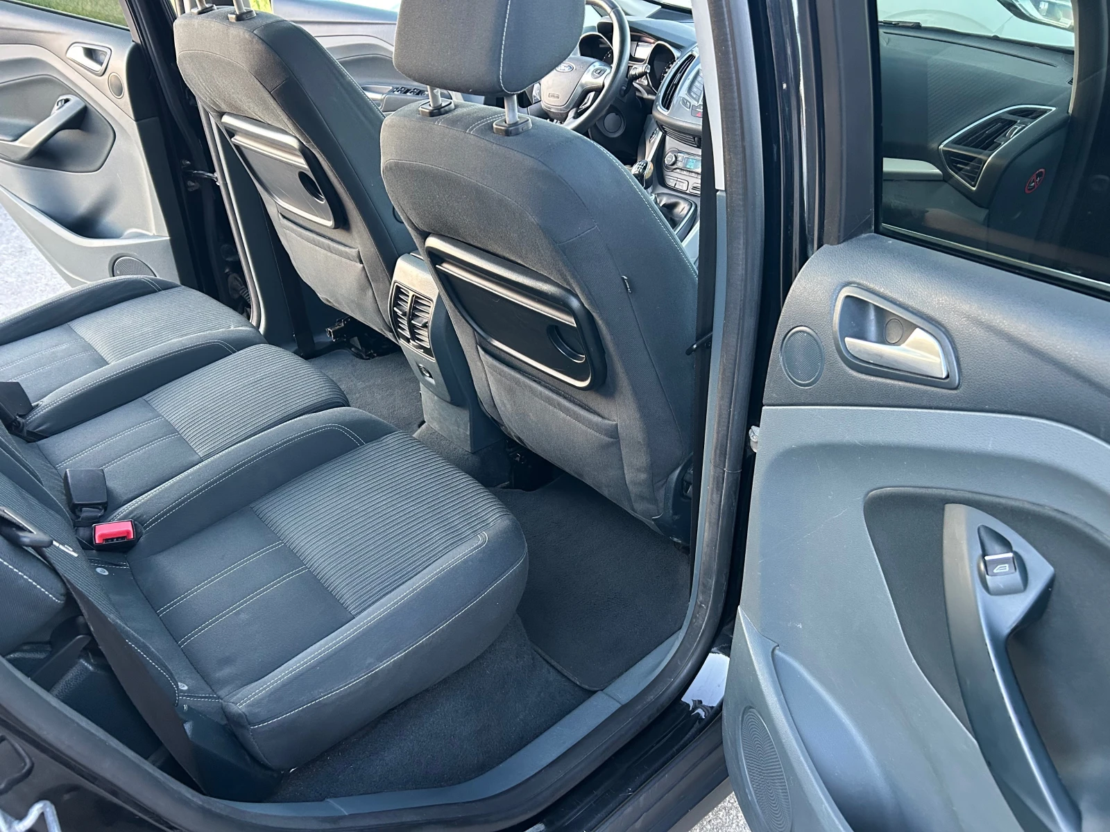 Ford C-max 1.6 TDCi ПАНОРАМА/KEYLESS, снимка 16 - Автомобили и джипове - 54571155