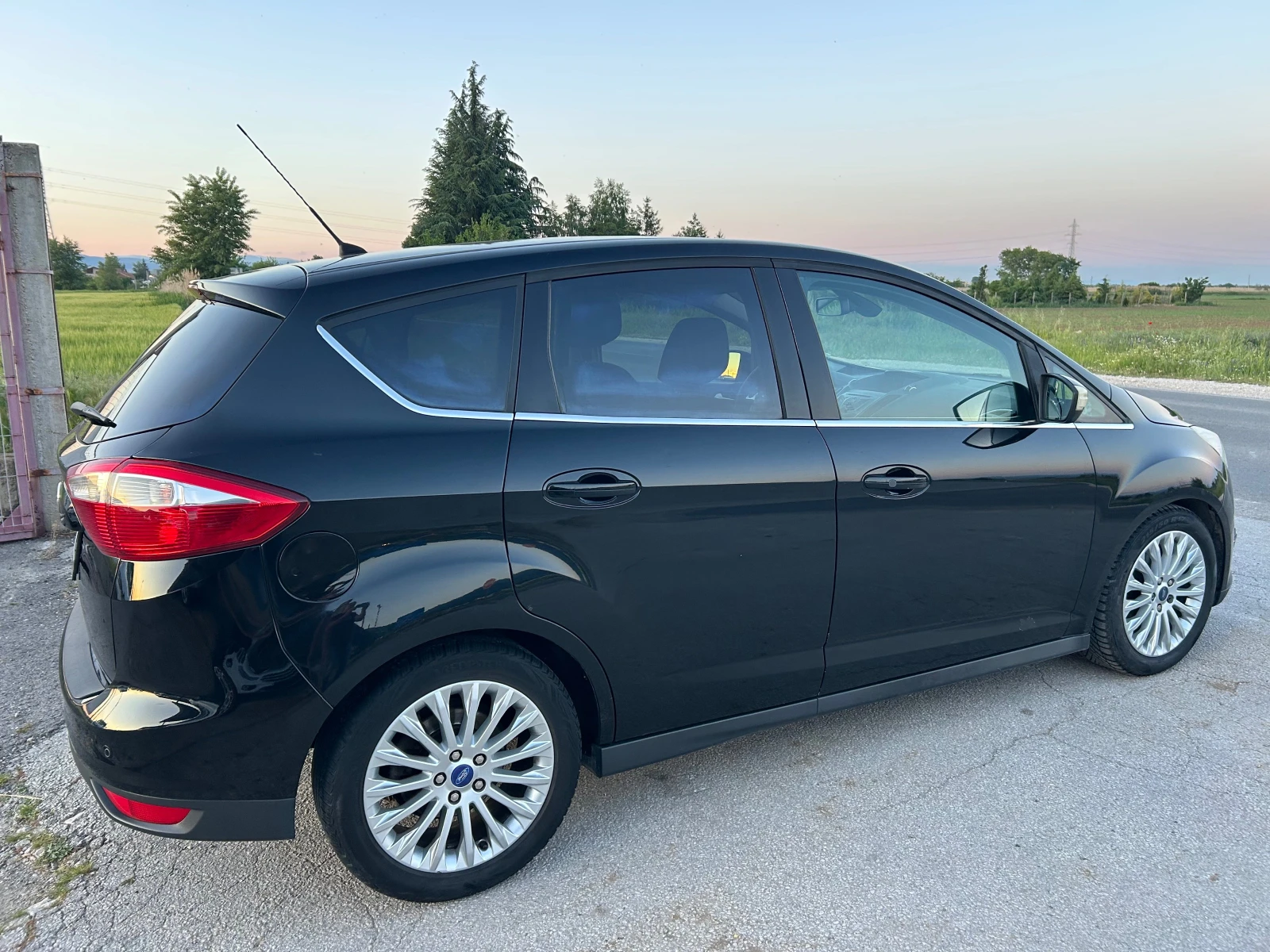 Ford C-max 1.6 TDCi ПАНОРАМА/KEYLESS, снимка 5 - Автомобили и джипове - 54571155