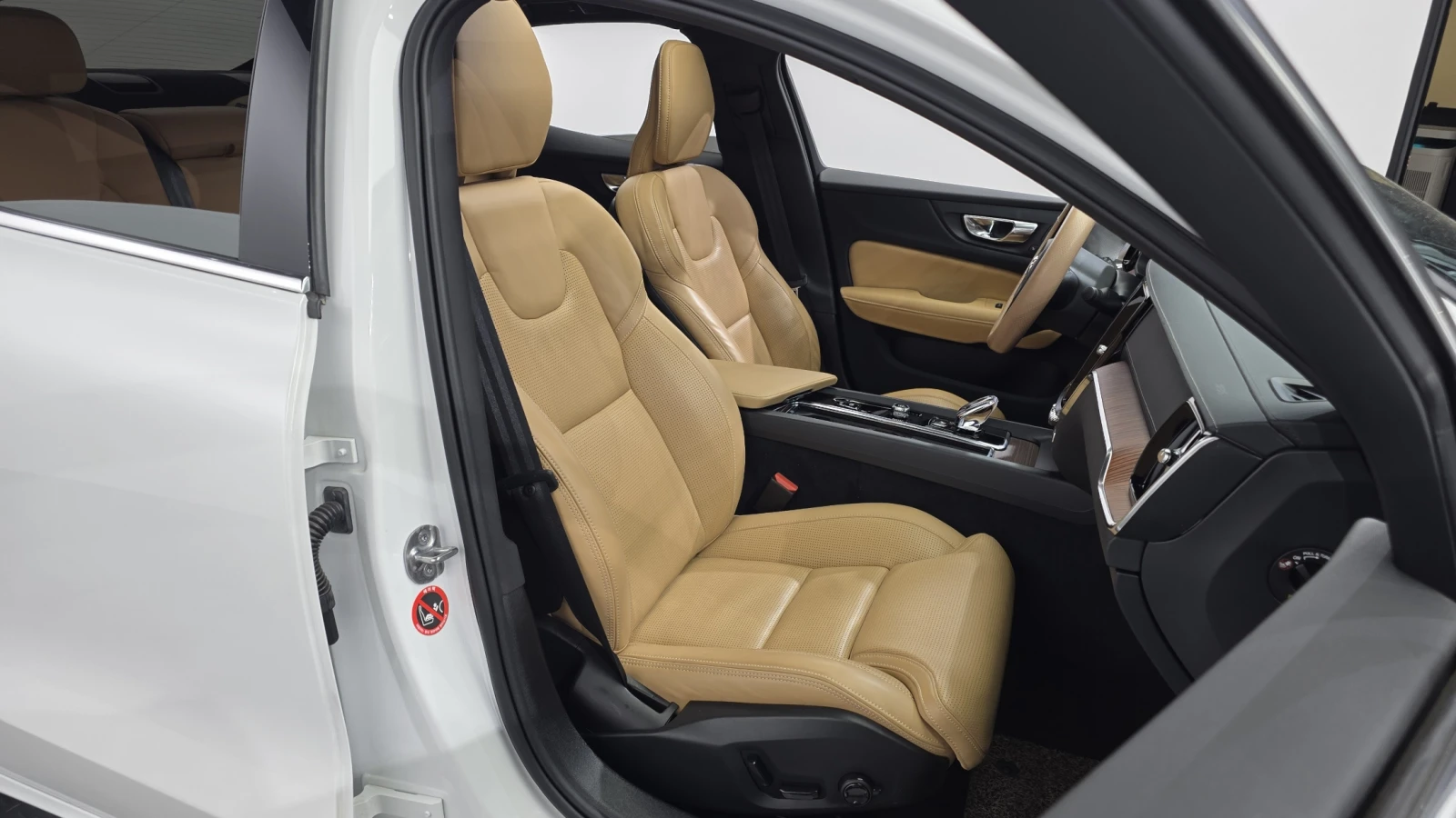 Volvo S60 B5 2.0 Ultimate Bright, Full, снимка 11 - Автомобили и джипове - 54932953
