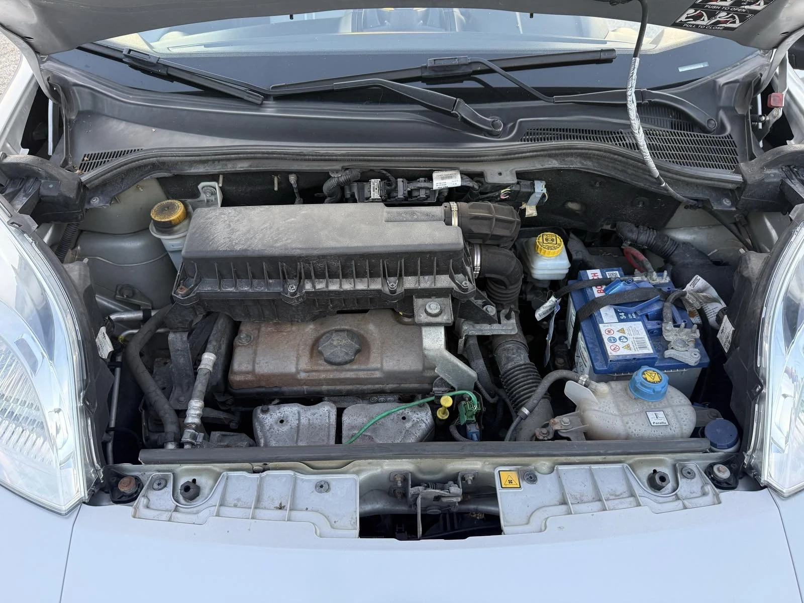Fiat Qubo 1.4 I 96000km ЕВРО 5, снимка 16 - Автомобили и джипове - 55108002