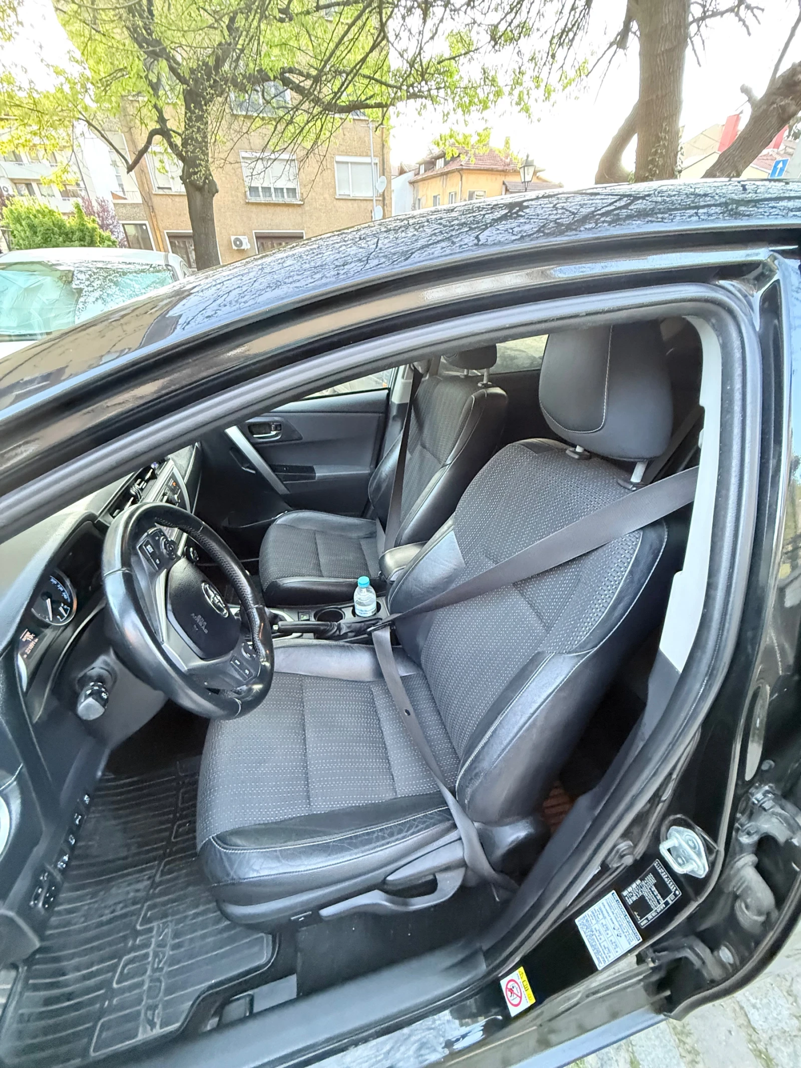 Toyota Auris 1.6 бензин/газ 132 к.с, снимка 8 - Автомобили и джипове - 55563559