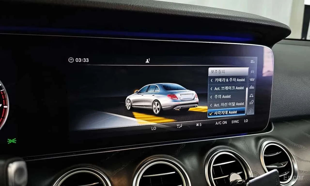 Mercedes-Benz E 300 * Avantgarde * КРАЙНА ЦЕНА ДО БЪЛГАРИЯ * , снимка 16 - Автомобили и джипове - 55570647