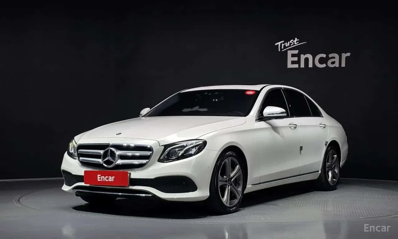 Mercedes-Benz E 300 * Avantgarde * КРАЙНА ЦЕНА ДО БЪЛГАРИЯ * 