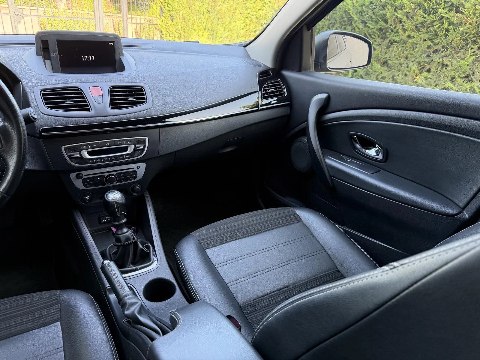 Renault Fluence 1.5DCI 110hp , снимка 12 - Автомобили и джипове - 55645004