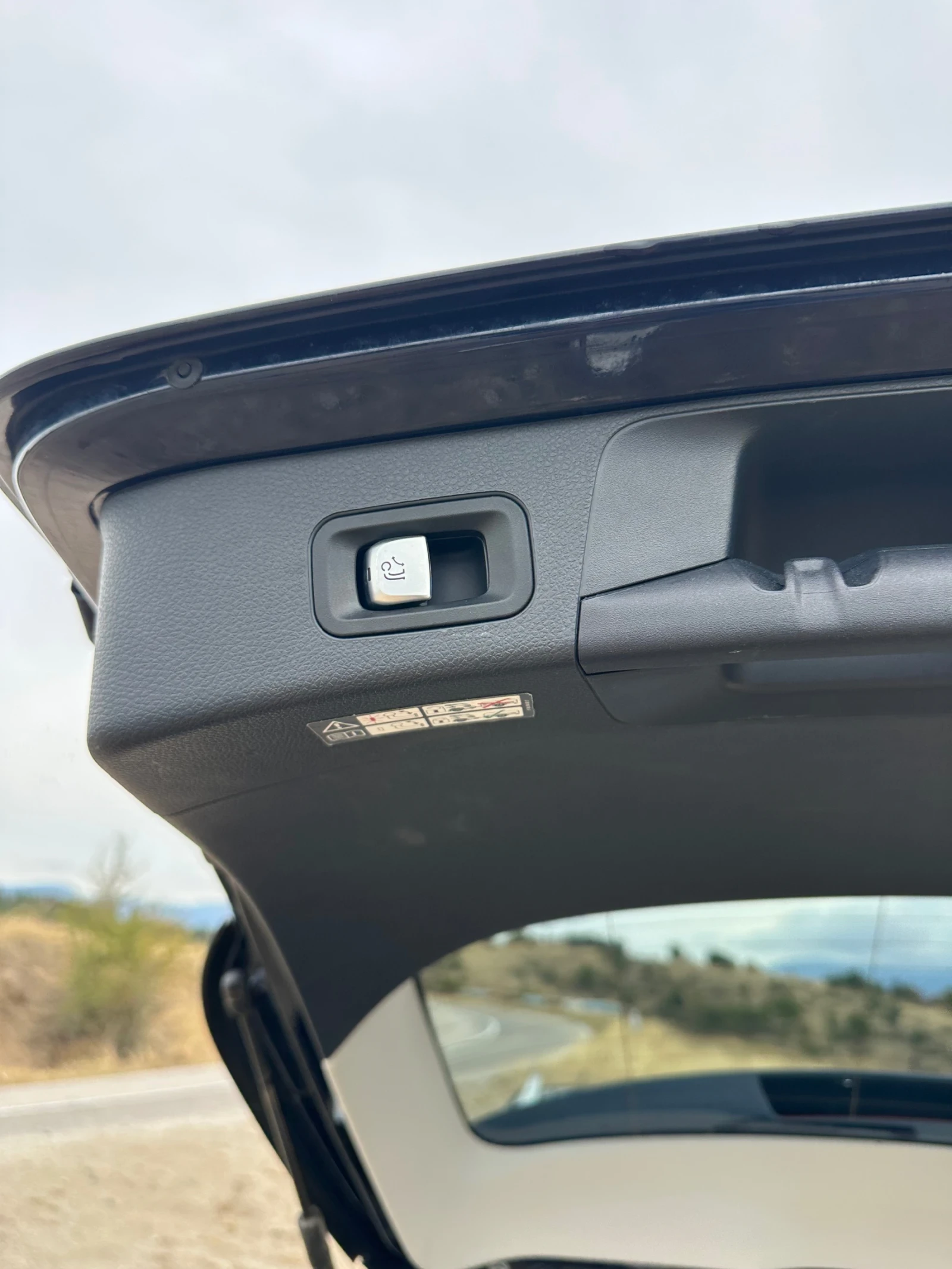 Mercedes-Benz C 220 2.2CDI Exclusive/DistronicPlus/Panorama/LED | Mobile.bg � ����������� 13